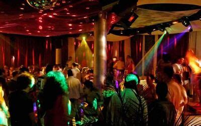 gay bar sitges|6 bares y discotecas GAY en Sitges